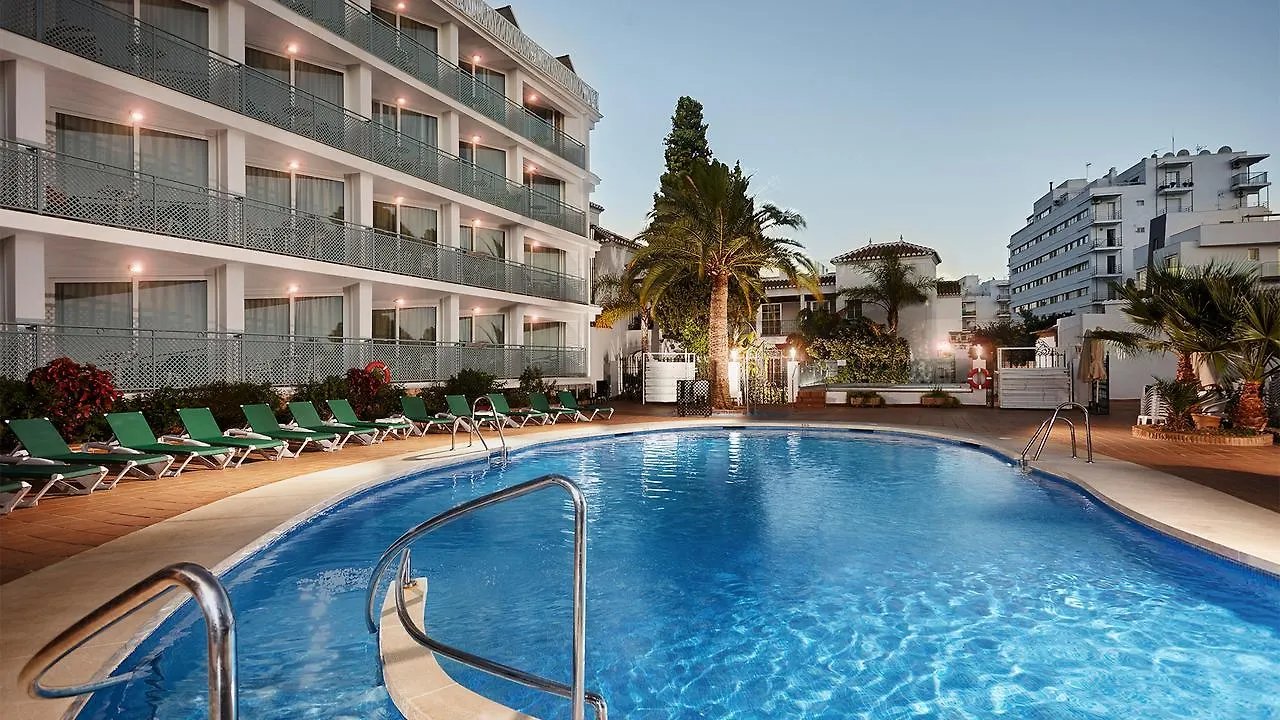 Hotel Villa Flamenca Нерха